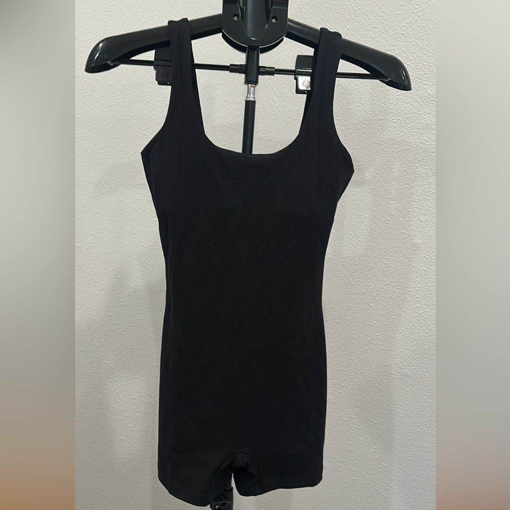 Black Women's Shaping Bodysuit - Comfortable Seamless Support